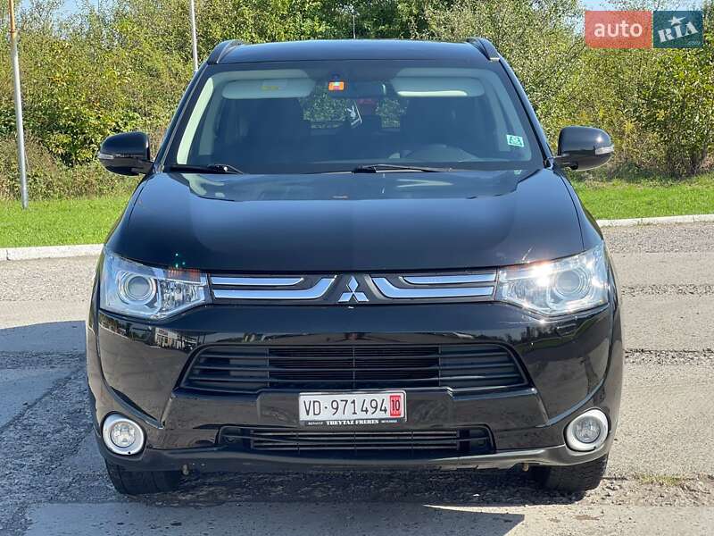 Внедорожник / Кроссовер Mitsubishi Outlander 2013 в Ужгороде