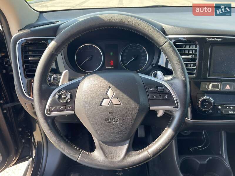 Внедорожник / Кроссовер Mitsubishi Outlander 2013 в Ужгороде