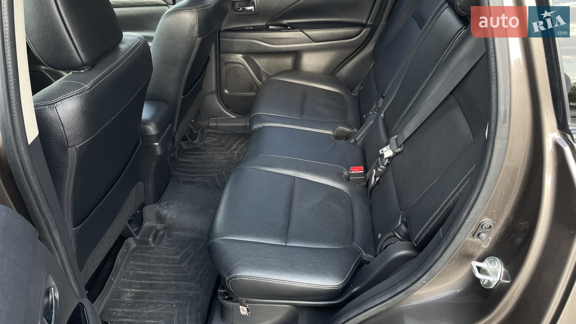 2015 Mitsubishi Outlander - мініатюра 25