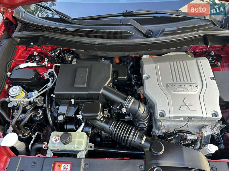 Внедорожник / Кроссовер Mitsubishi Outlander 2021 в Львове