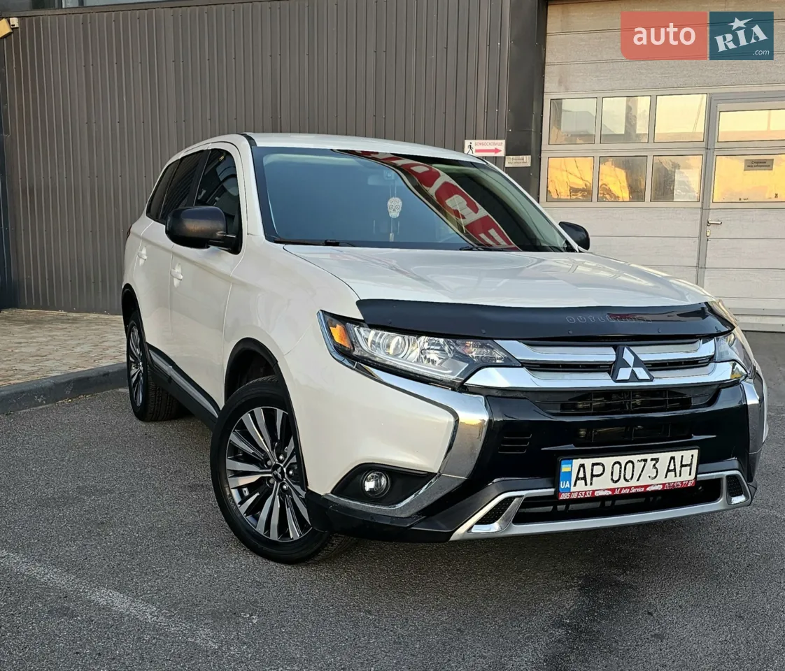 2018 Mitsubishi Outlander - мініатюра 12