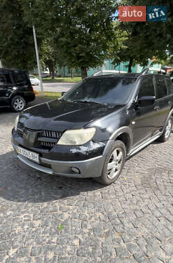 Внедорожник / Кроссовер Mitsubishi Outlander 2004 в 