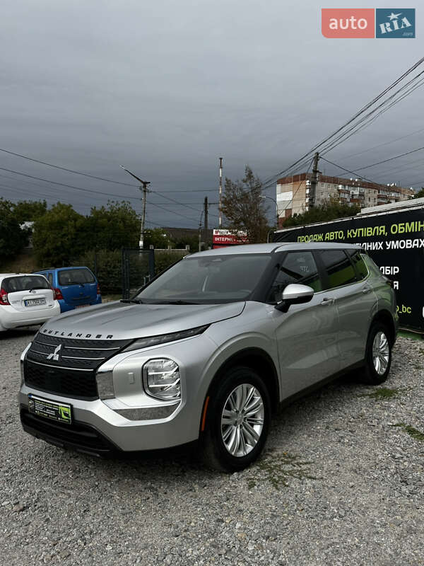 Внедорожник / Кроссовер Mitsubishi Outlander 2022 в Белой Церкви