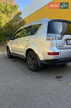 Внедорожник / Кроссовер Mitsubishi Outlander 2008 в 