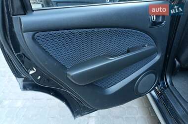 Внедорожник / Кроссовер Mitsubishi Outlander 2006 в 