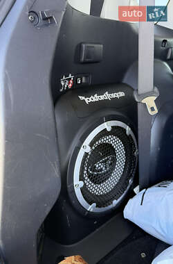 Внедорожник / Кроссовер Mitsubishi Outlander 2010 в 