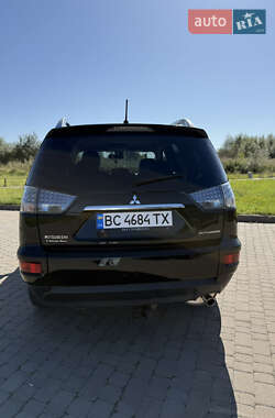 Внедорожник / Кроссовер Mitsubishi Outlander 2010 в 