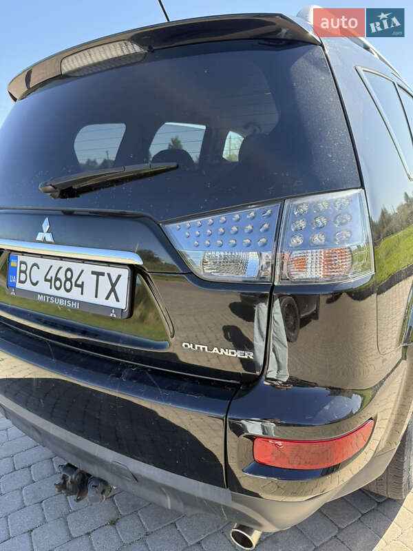 Позашляховик / Кросовер Mitsubishi Outlander 2010 в Львові
