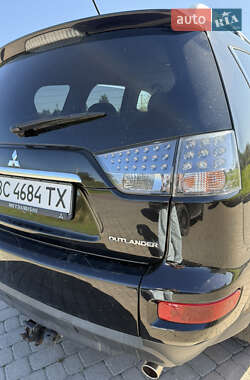 Внедорожник / Кроссовер Mitsubishi Outlander 2010 в 