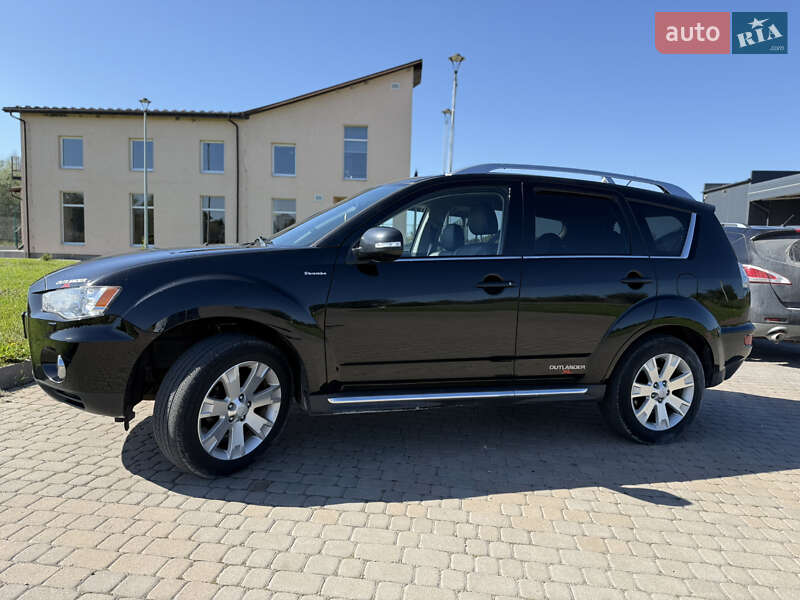 Позашляховик / Кросовер Mitsubishi Outlander 2010 в Львові