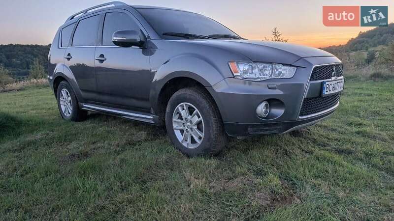 Внедорожник / Кроссовер Mitsubishi Outlander 2009 в Львове