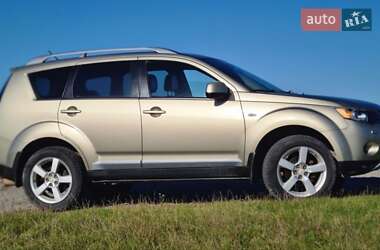 Внедорожник / Кроссовер Mitsubishi Outlander 2008 в 