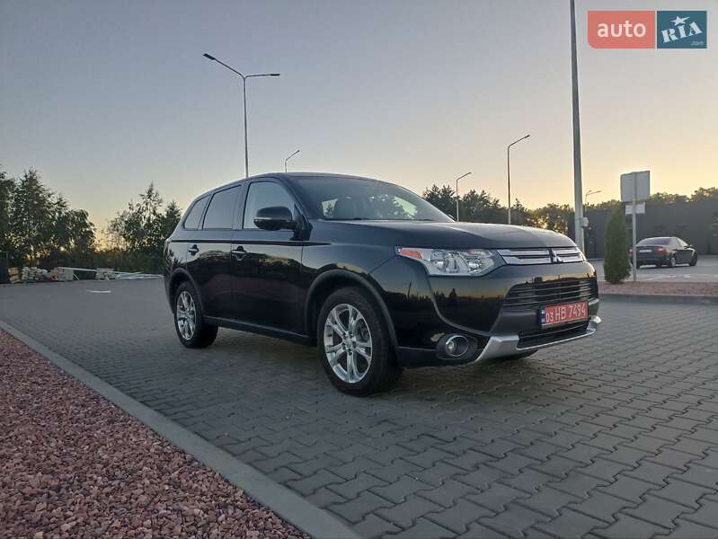 Внедорожник / Кроссовер Mitsubishi Outlander 2015 в Житомире фото 8 Внедорожник / Кроссовер Mitsubishi Outlander 2015 в Житомире