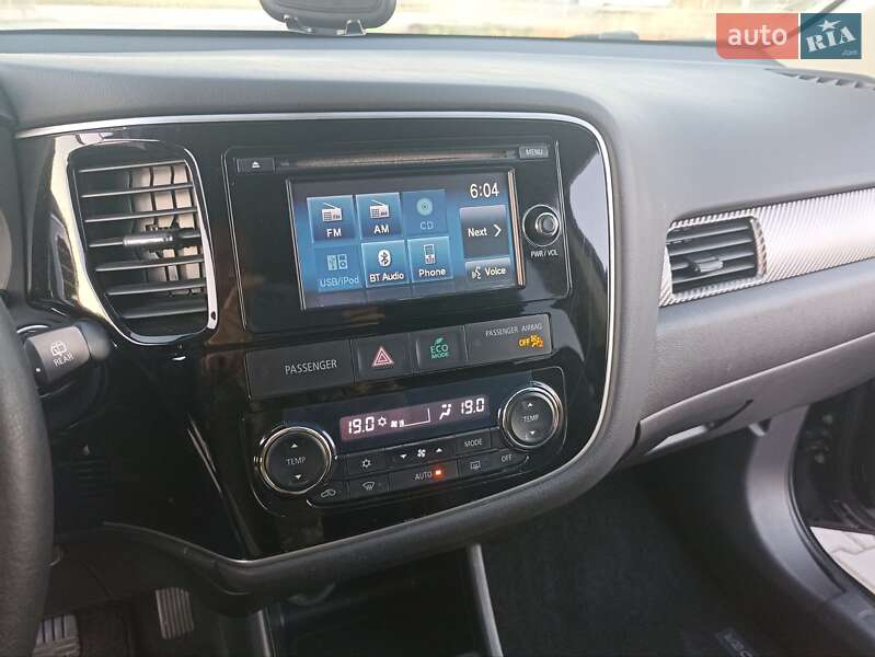 Внедорожник / Кроссовер Mitsubishi Outlander 2015 в Житомире фото 11 Внедорожник / Кроссовер Mitsubishi Outlander 2015 в Житомире