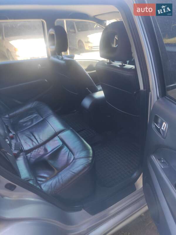Внедорожник / Кроссовер Mitsubishi Outlander 2007 в Киеве
