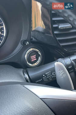 Внедорожник / Кроссовер Mitsubishi Outlander 2013 в 