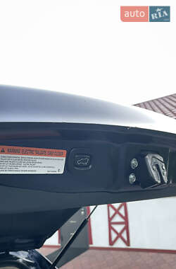 Внедорожник / Кроссовер Mitsubishi Outlander 2013 в 