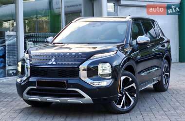 Внедорожник / Кроссовер Mitsubishi Outlander 2023 в Днепре