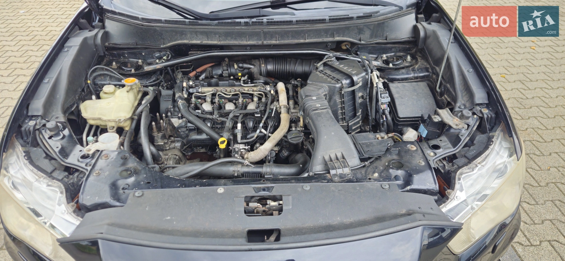 2010 Mitsubishi Outlander - мініатюра 2