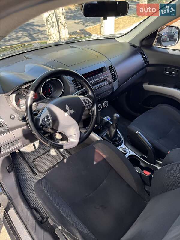 Внедорожник / Кроссовер Mitsubishi Outlander 2008 в Одессе