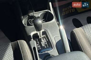 Внедорожник / Кроссовер Mitsubishi Outlander 2015 в 