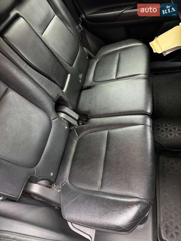 Позашляховик / Кросовер Mitsubishi Outlander 2013 в Чернівцях