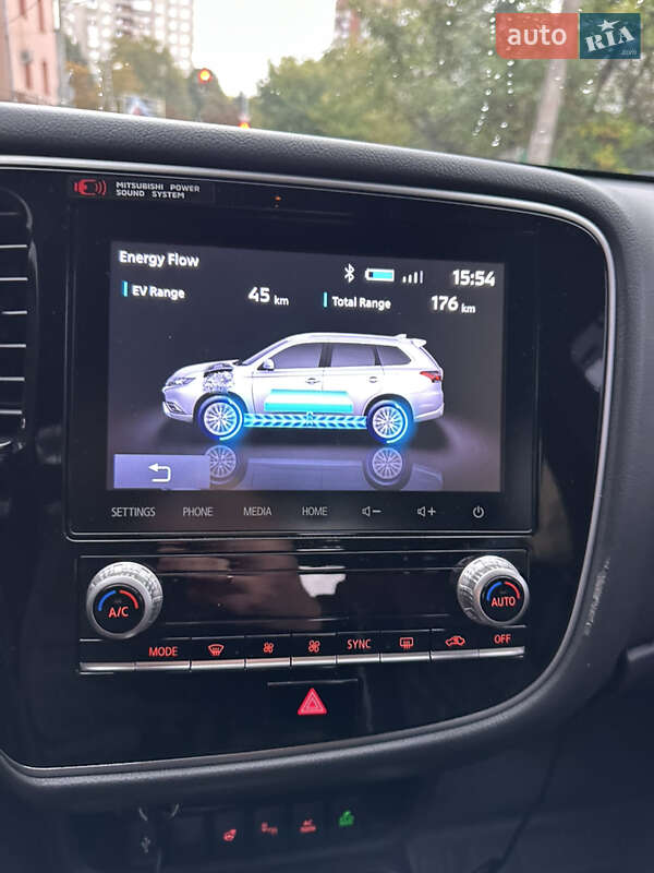 Внедорожник / Кроссовер Mitsubishi Outlander 2021 в Львове