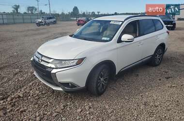 Mitsubishi Outlander 2016