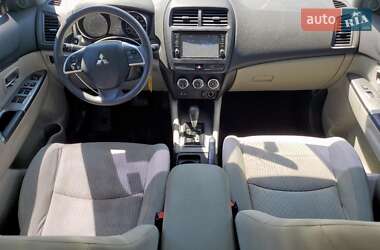 Внедорожник / Кроссовер Mitsubishi Outlander 2018 в 