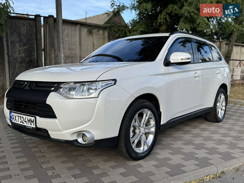 Mitsubishi Outlander 2013