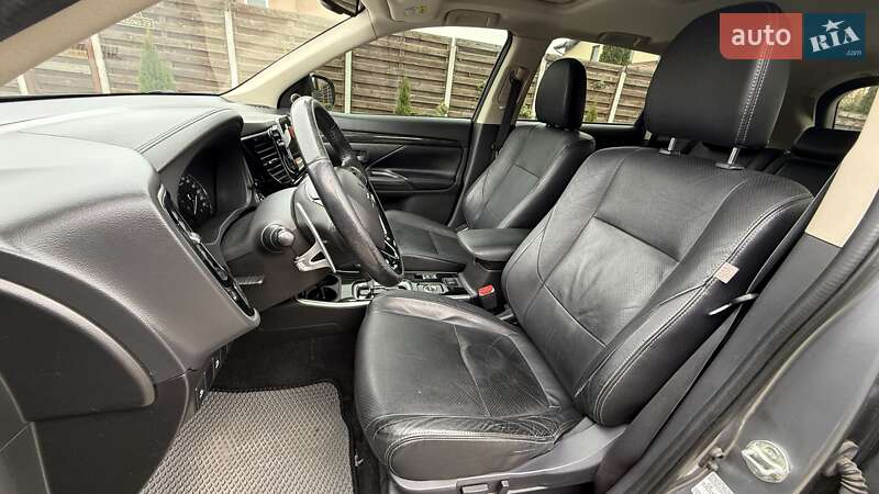 Внедорожник / Кроссовер Mitsubishi Outlander 2017 в Киеве фото 11 Внедорожник / Кроссовер Mitsubishi Outlander 2017 в Киеве