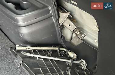 Внедорожник / Кроссовер Mitsubishi Outlander 2012 в 