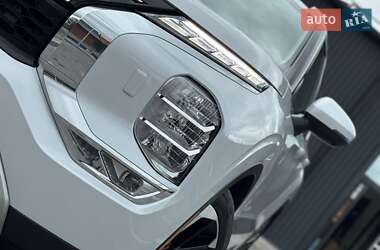 Внедорожник / Кроссовер Mitsubishi Outlander 2022 в 