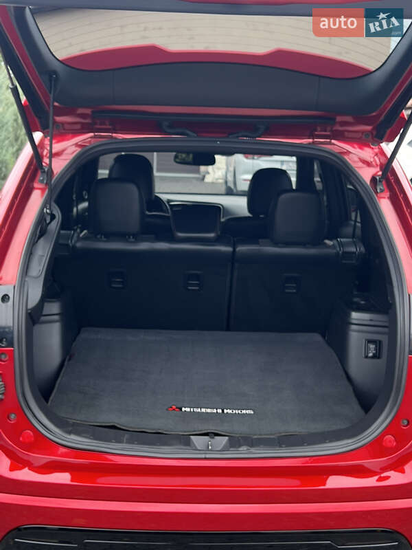 Внедорожник / Кроссовер Mitsubishi Outlander 2021 в Днепре