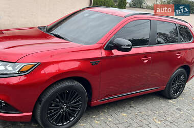 Внедорожник / Кроссовер Mitsubishi Outlander 2021 в 