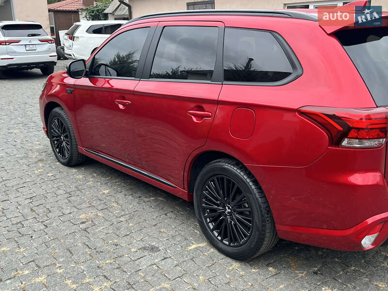 Внедорожник / Кроссовер Mitsubishi Outlander 2021 в Днепре