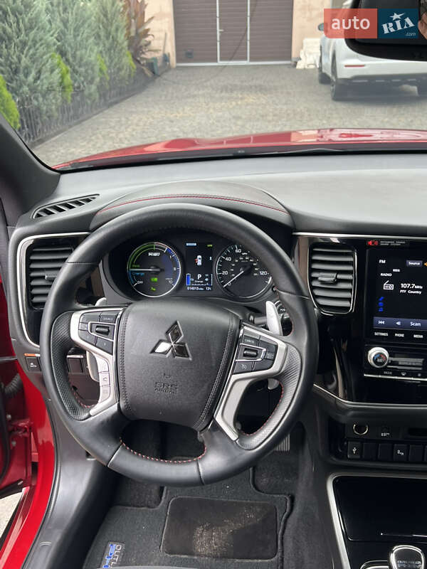 Внедорожник / Кроссовер Mitsubishi Outlander 2021 в Днепре