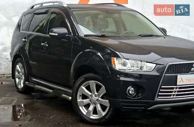 Внедорожник / Кроссовер Mitsubishi Outlander 2010 в 