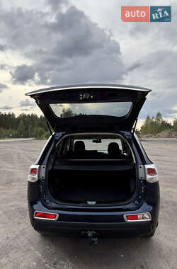 Внедорожник / Кроссовер Mitsubishi Outlander 2013 в 
