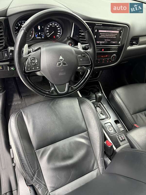 Внедорожник / Кроссовер Mitsubishi Outlander 2018 в Одессе