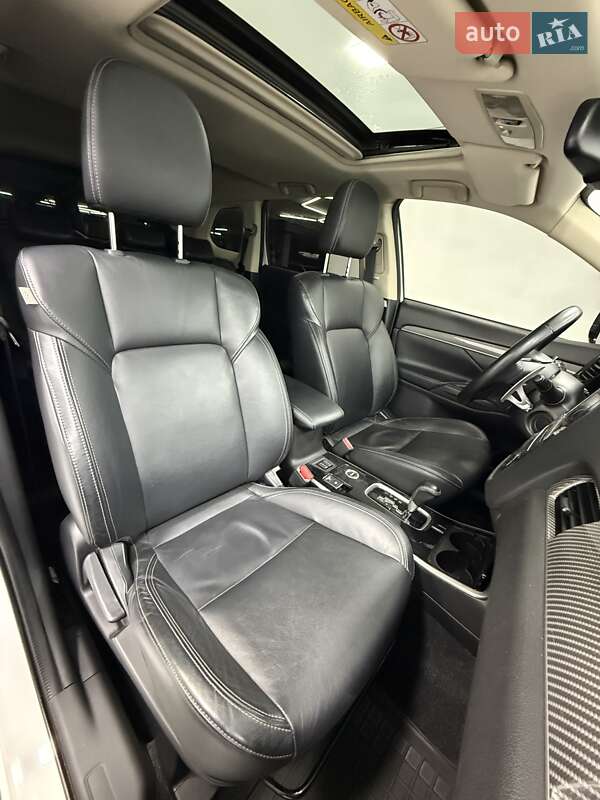 Внедорожник / Кроссовер Mitsubishi Outlander 2018 в Одессе