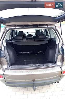 Внедорожник / Кроссовер Mitsubishi Outlander 2011 в 