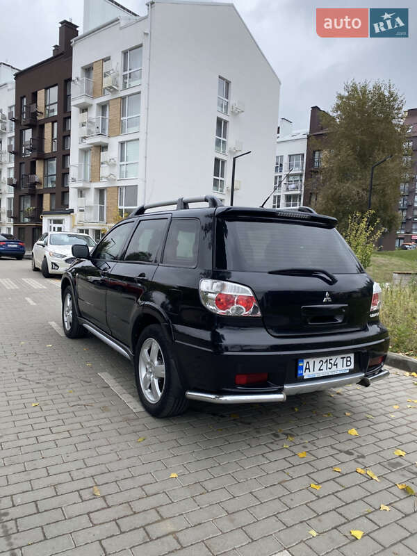 Внедорожник / Кроссовер Mitsubishi Outlander 2008 в Белогородке