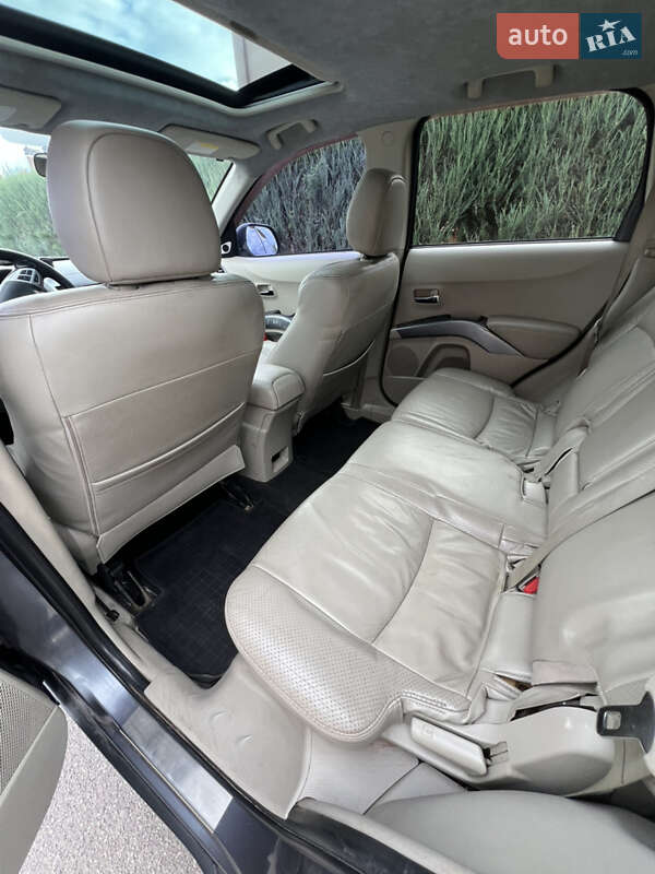 Внедорожник / Кроссовер Mitsubishi Outlander 2008 в Львове