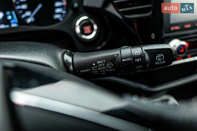 Внедорожник / Кроссовер Mitsubishi Outlander 2021 в Киеве