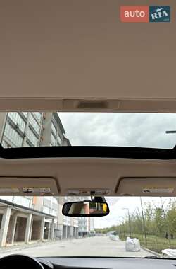 Внедорожник / Кроссовер Mitsubishi Outlander 2016 в 