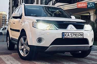 Внедорожник / Кроссовер Mitsubishi Outlander 2010 в Киеве