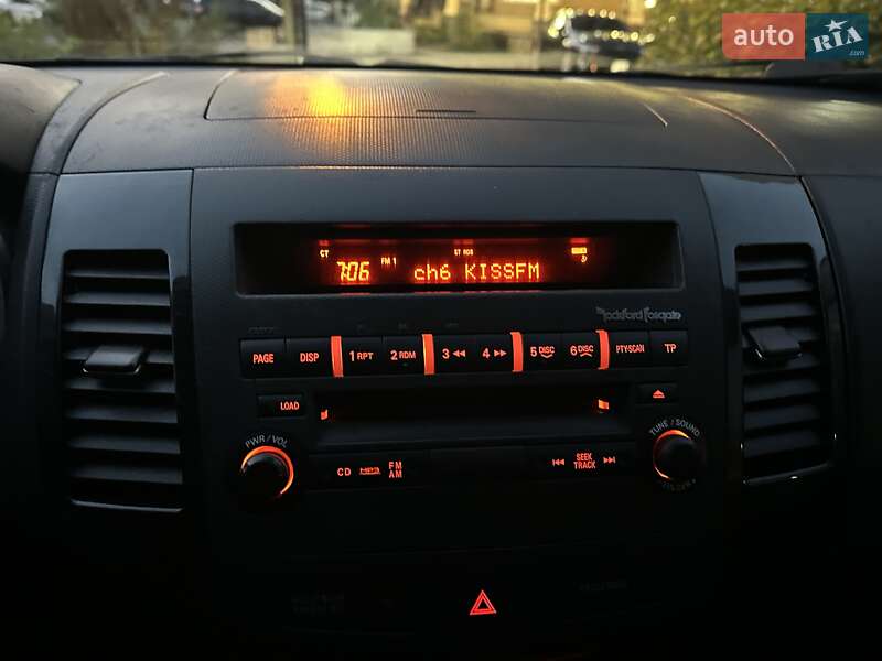 Внедорожник / Кроссовер Mitsubishi Outlander 2010 в Киеве