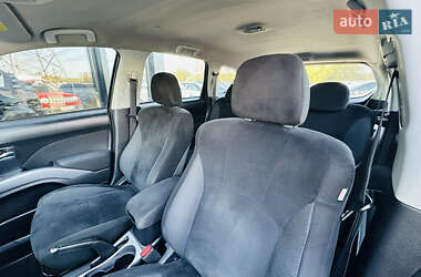 Внедорожник / Кроссовер Mitsubishi Outlander 2007 в 