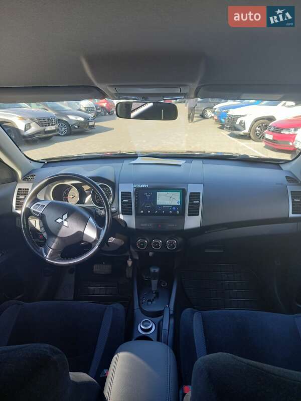 Позашляховик / Кросовер Mitsubishi Outlander 2010 в Полтаві